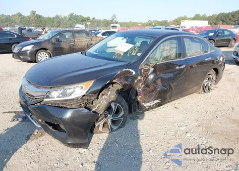 2017 Honda Accord Lx z USA, uszkodzony, nr VIN 1HGCR2F35HA036239